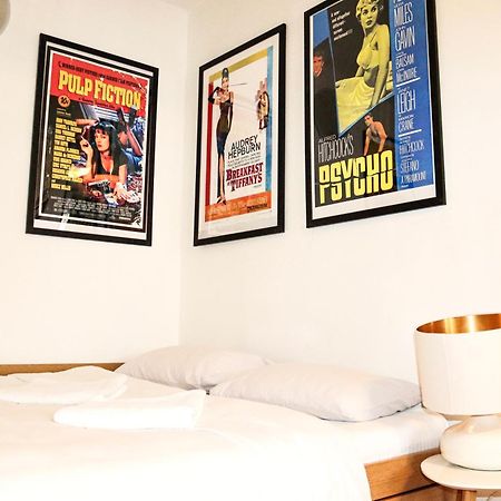 Central Park Hollywood Apartment Bucureşti Ngoại thất bức ảnh